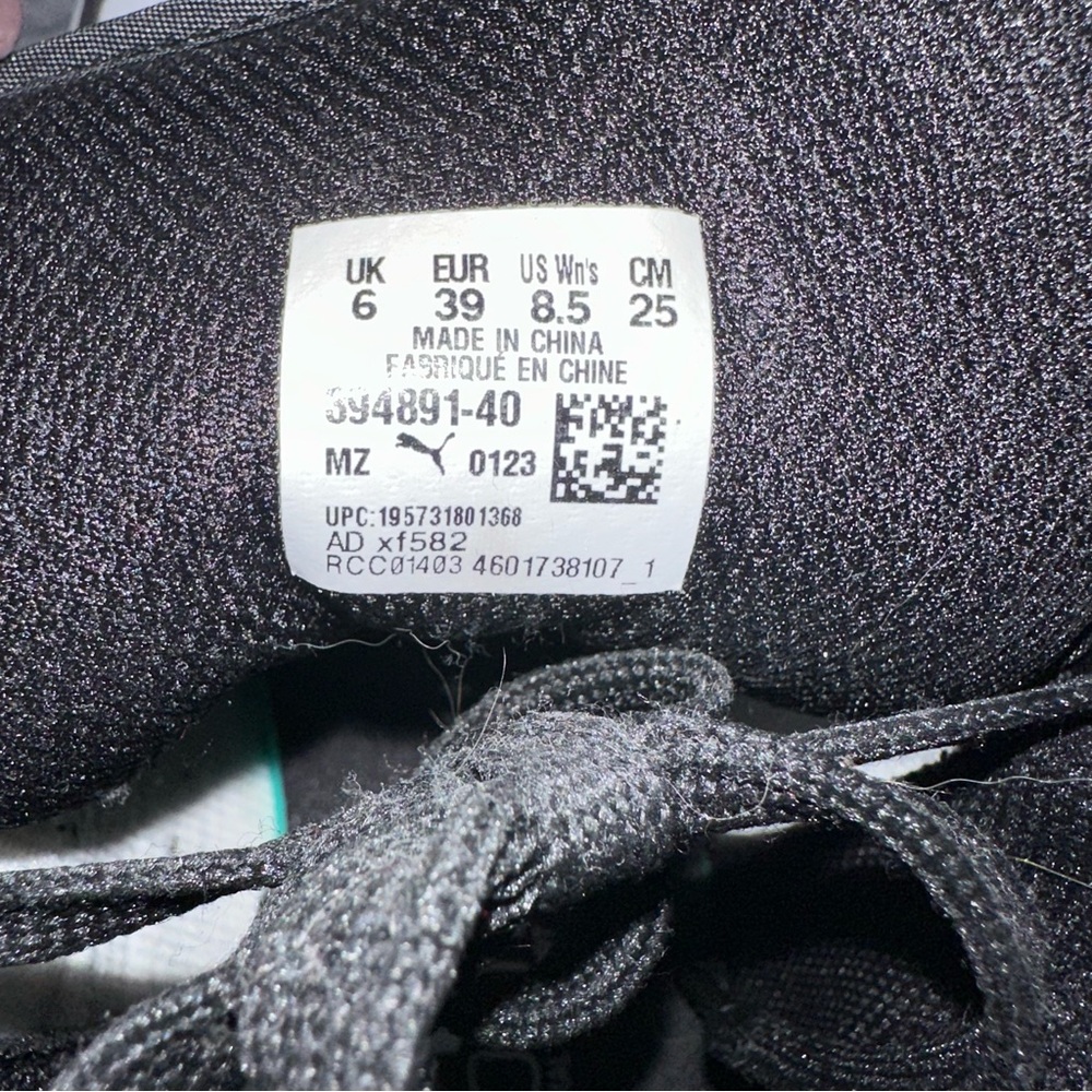 Puma Women's Sneakers - Black, White, and Pink - Picture 4 of 4